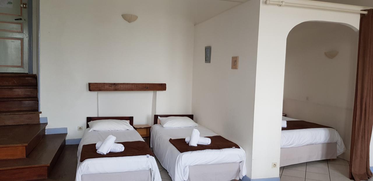 Logis Hotel Le Prieure บูร์ก-แซ็ง-ต็องเดอ็อล ภายนอก รูปภาพ