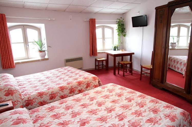 Logis Hotel Le Prieure บูร์ก-แซ็ง-ต็องเดอ็อล ภายนอก รูปภาพ
