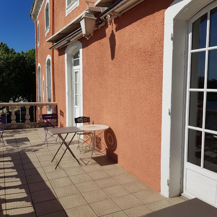 Logis Hotel Le Prieure บูร์ก-แซ็ง-ต็องเดอ็อล ภายนอก รูปภาพ