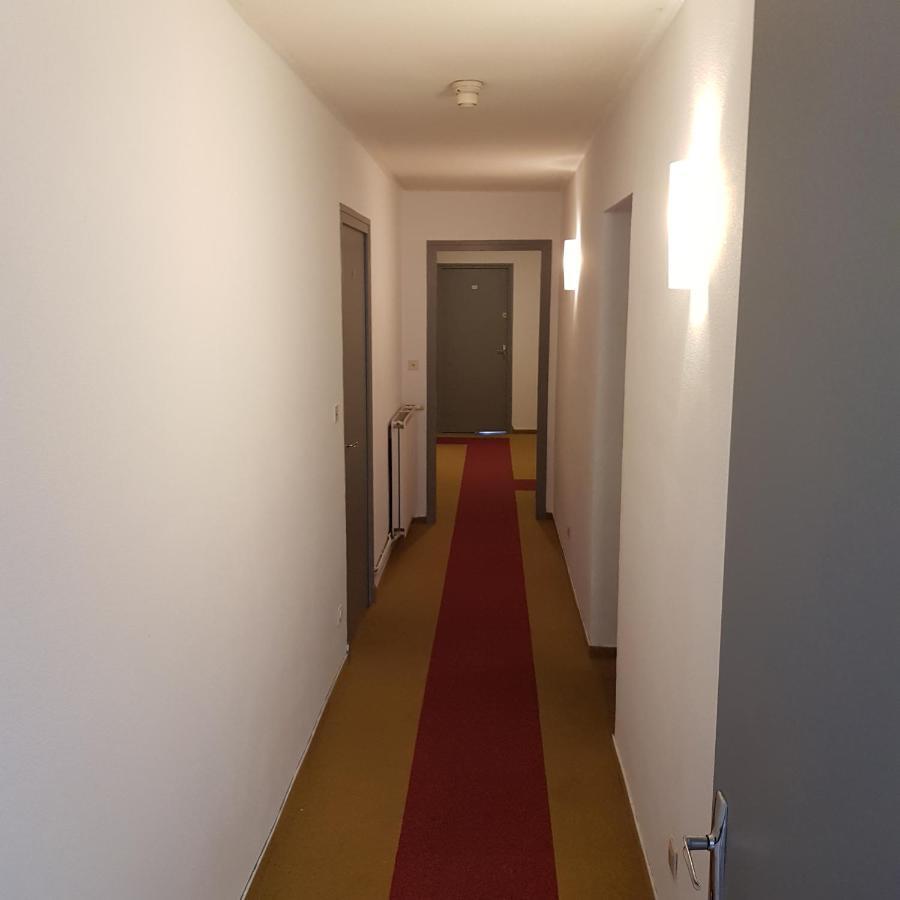 Logis Hotel Le Prieure บูร์ก-แซ็ง-ต็องเดอ็อล ภายนอก รูปภาพ